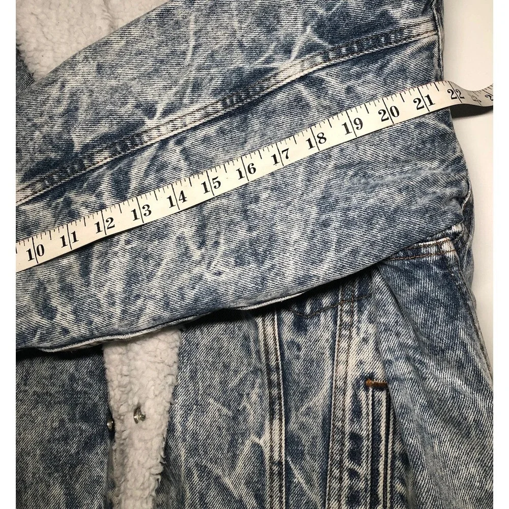 Levi's Jacket Men Size Medium Denim Trucker  Sherpa Lined Made in USA Vintage